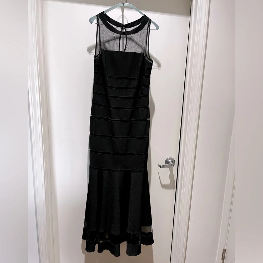 White House Black Market Black Sleeveless Gown~ size 10 - Picture 4 of 9